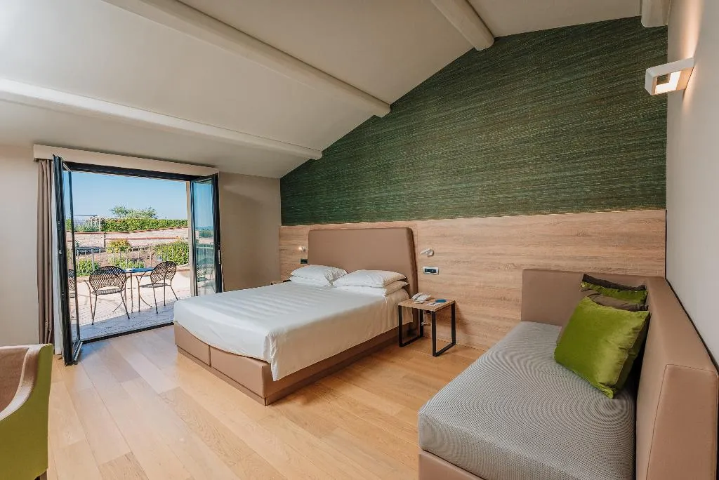 DOUBLE CLASSIC WITH TERRACE Room, Borgobrufa Spa Resort Adults Only, Perugia