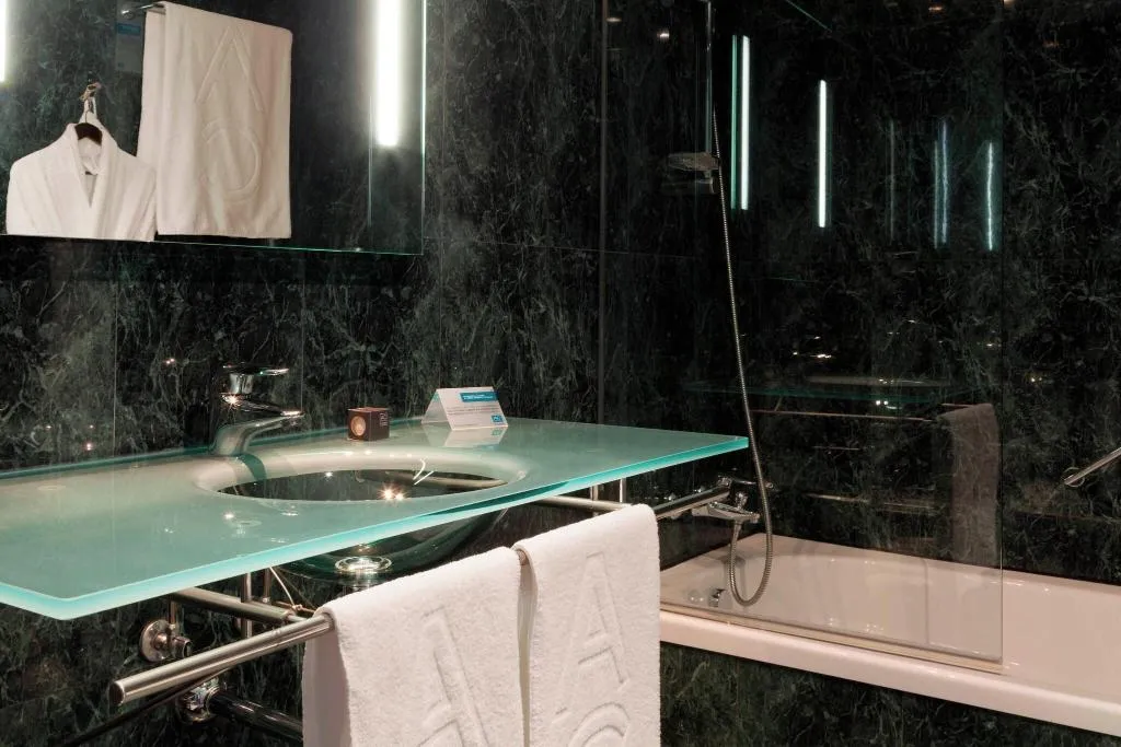 Room, AC Elda, Costa Blanca