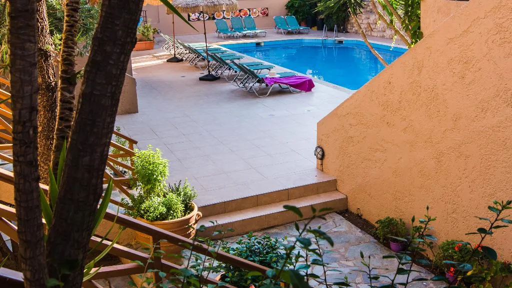 Pool, Anna Maria, Crete