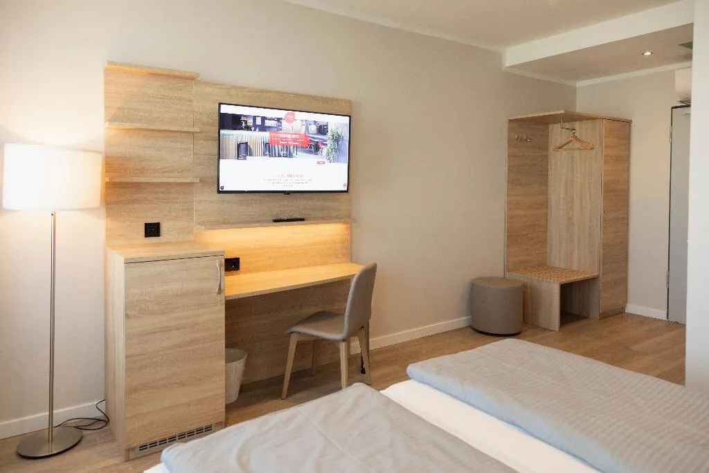 DOUBLE PREMIUM SUPERIOR Room, Acama Kreuzberg Hotel+Hostel, Berlin