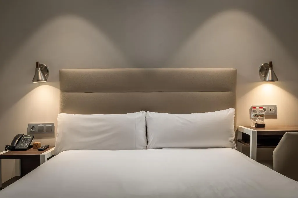 DOUBLE SINGLE USE INNER Room, Arya Stadium Hotel, Barcelona