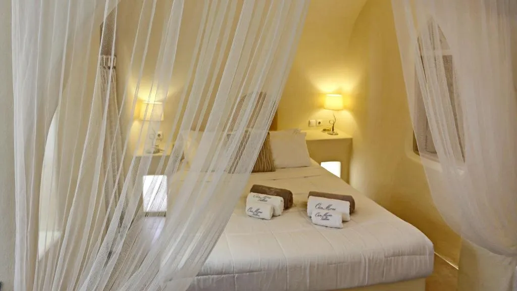 Room, Oia Mare Villas, Santorini