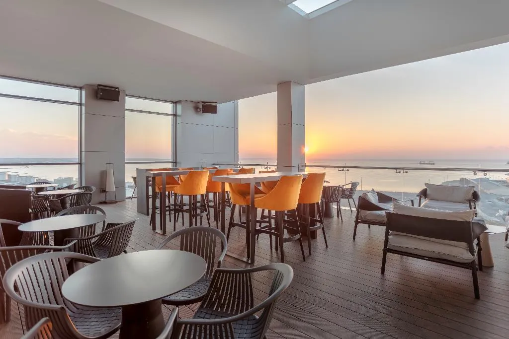 Bar, Radisson Blu Hotel Larnaca, Cyprus