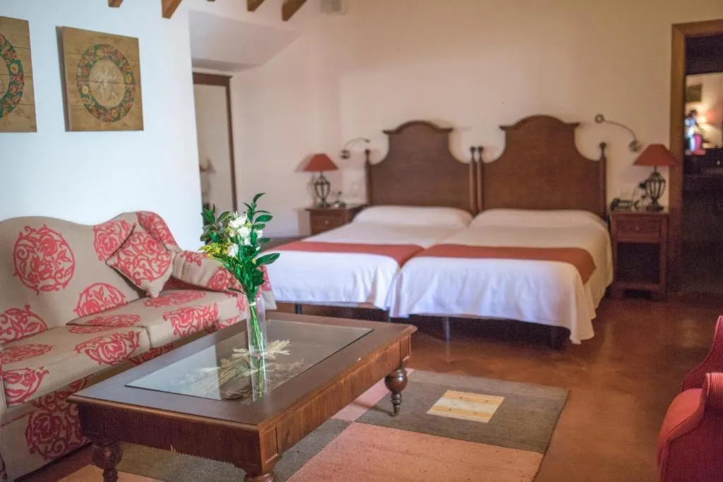 SUITE CAPACITY 1 Room, Hotel Convento La Magdalena, Andalucia