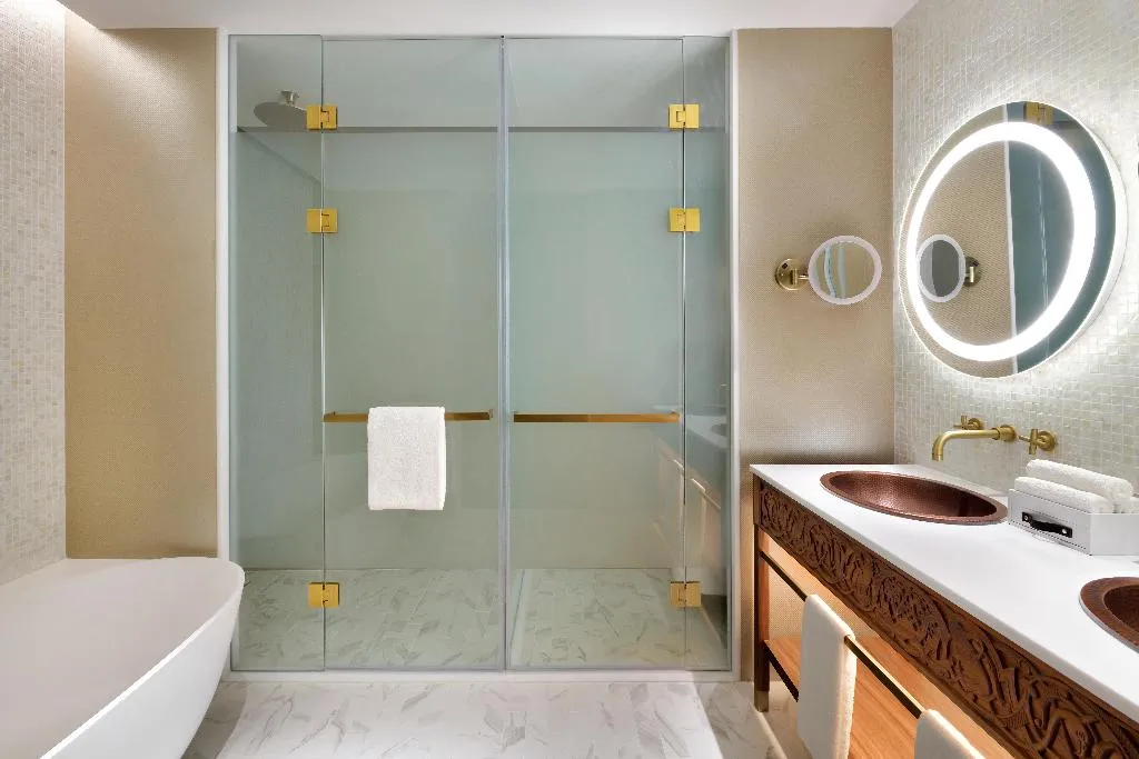 JUNIOR SUITE WITH VIEWS Room, Hotel Indigo Dubai Downtown, Dubai