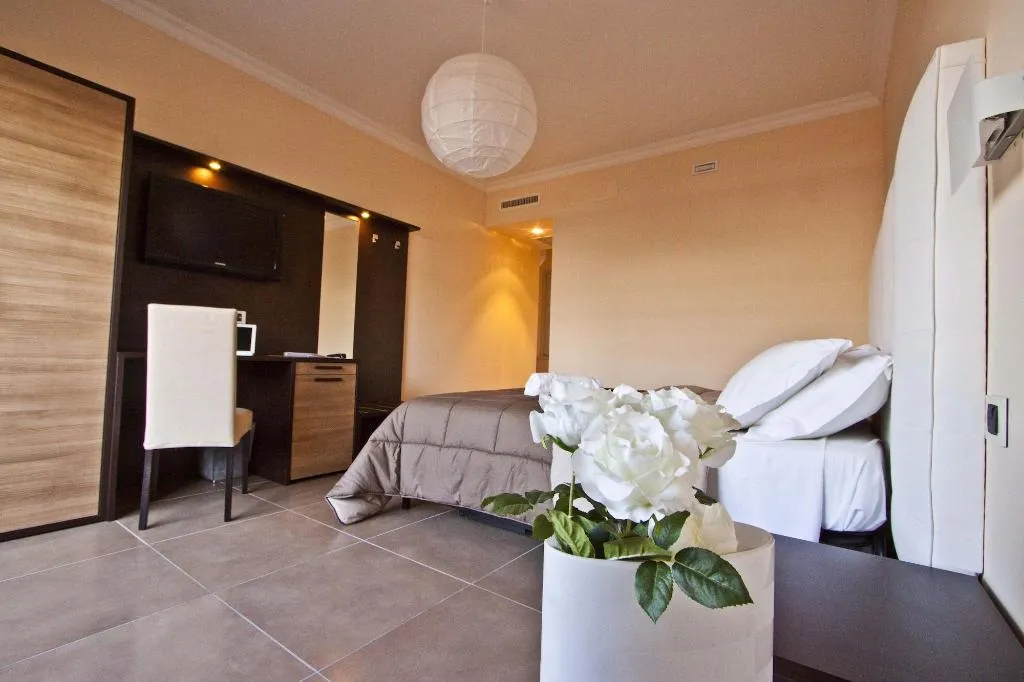 Room, B&B Roof Garden Zaccardi, Rome