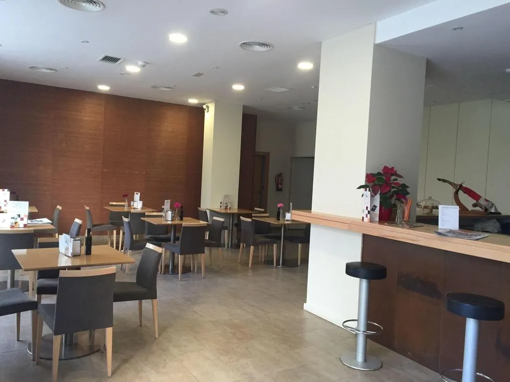 Bar, Plaza Picasso Apartamentos, Valencia
