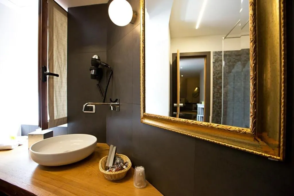 Room, Hotel Tiro A Volo, Naples