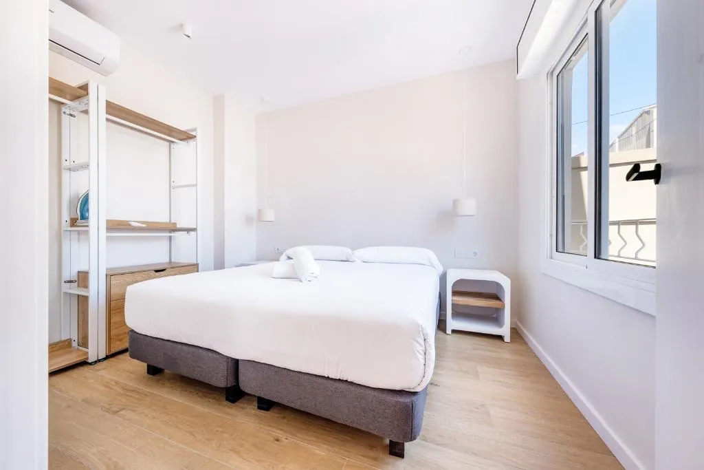 APARTMENT CAPACITY 5 Room, Ainb Barcelona Sants Apartments, Barcelona