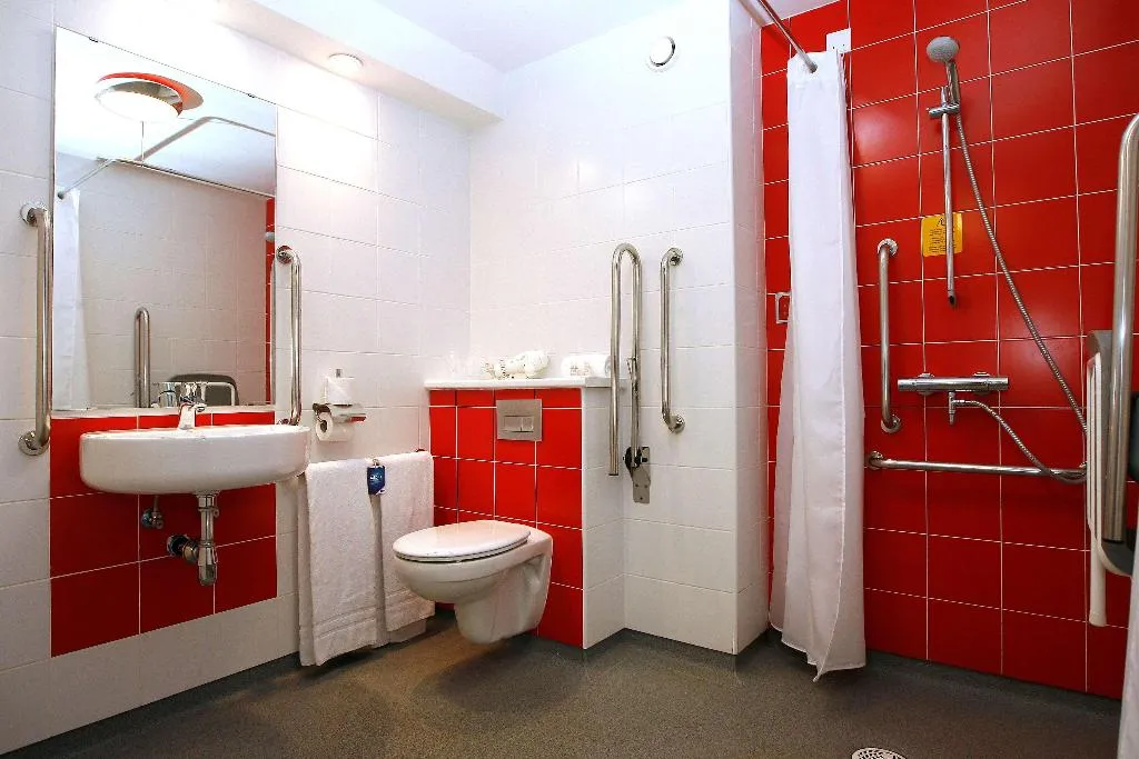 Room STANDARD Room, Travelodge Barcelona Poblenou, Barcelona