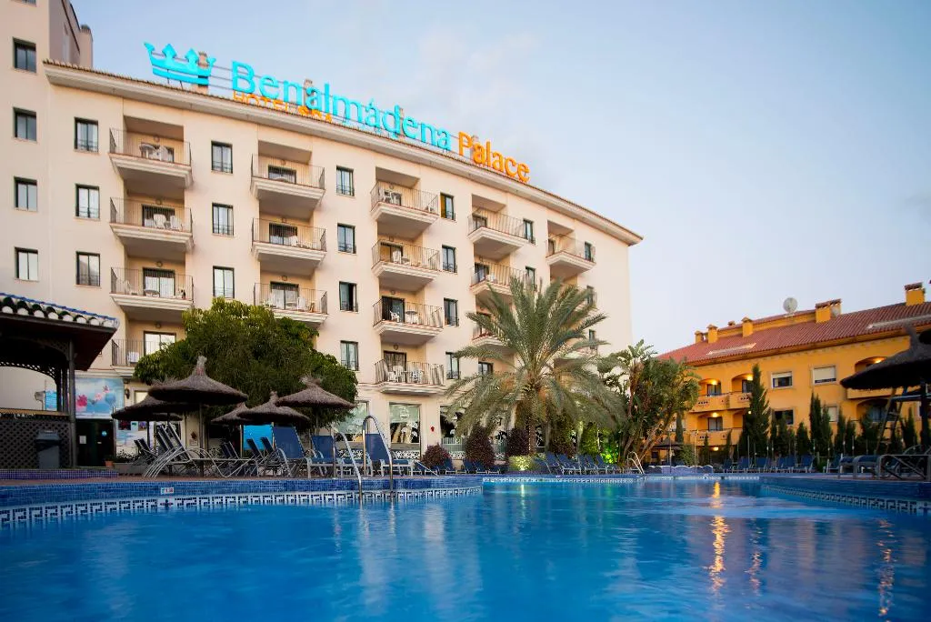 Pool, Hotel Spa Benalmádena Palace, Costa Del Sol