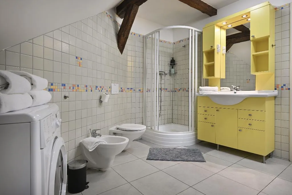 APARTMENT CAPACITY 8 THREE BEDROOMS Room, Boutique Apartments White Swan, Prague