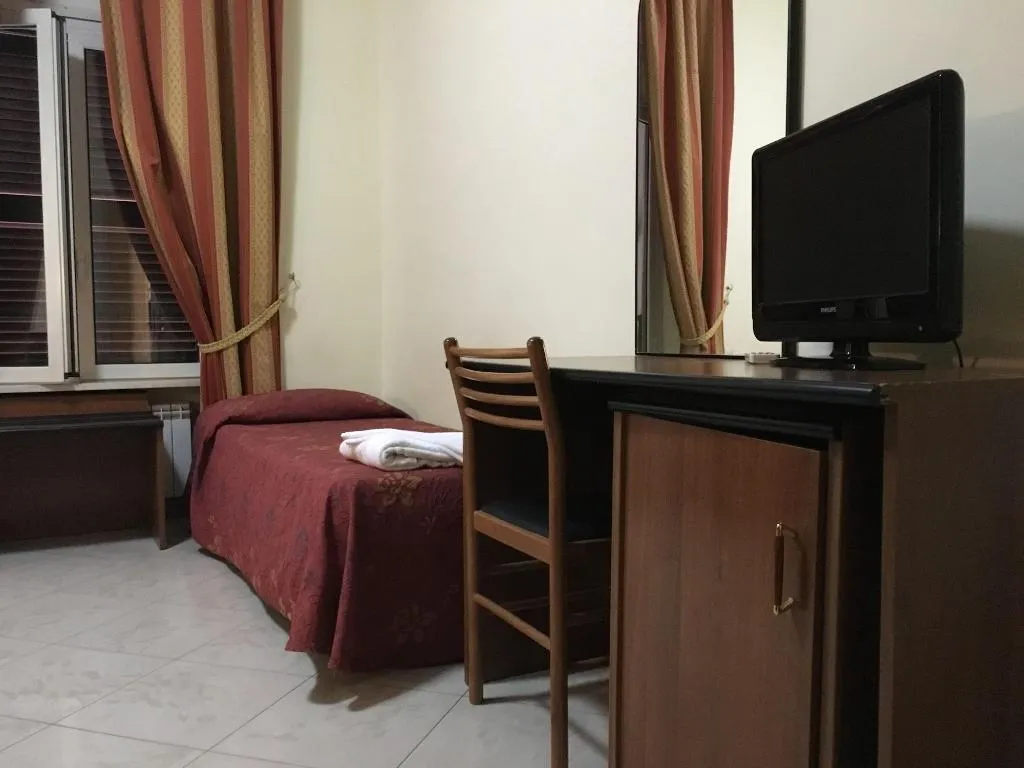 Room, Hotel Positano, Naples