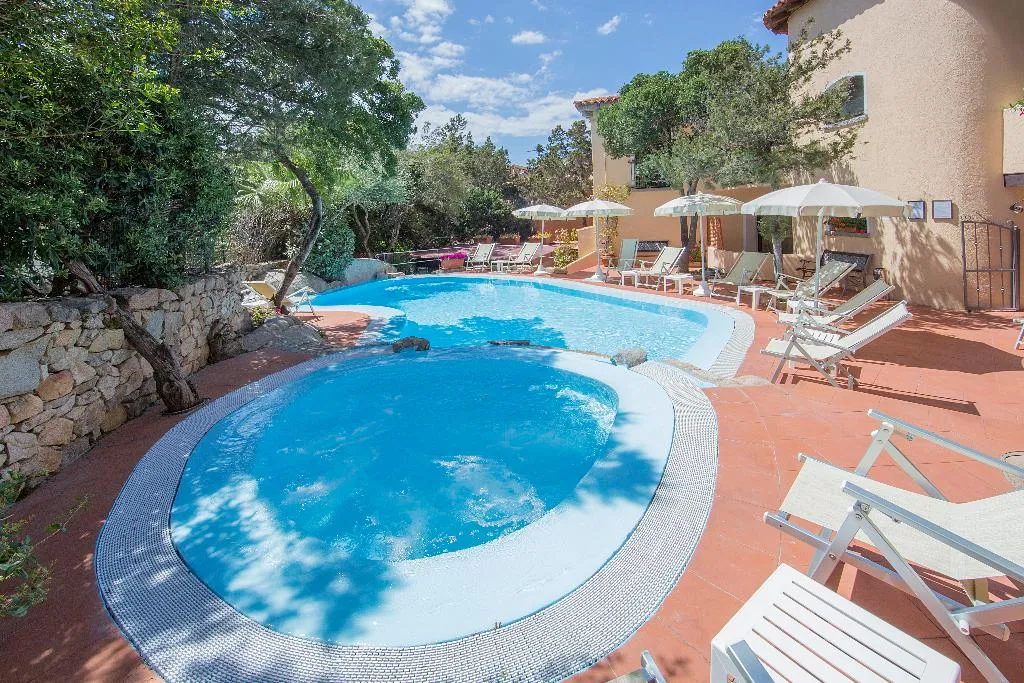 Pool, Colonna San Marco, Olbia
