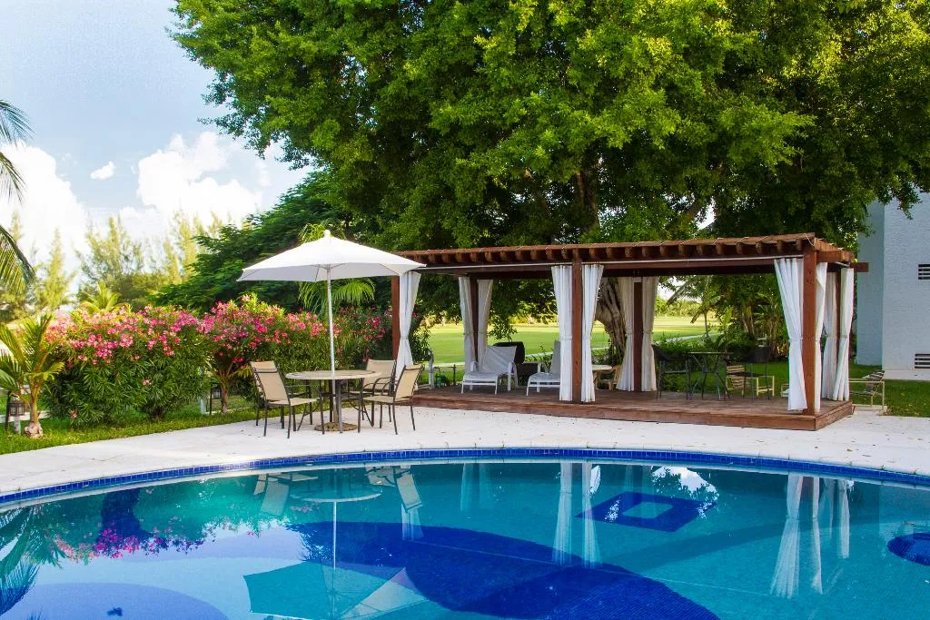 Pool, Las Gaviotas Hotel and Suites, Cancun Area