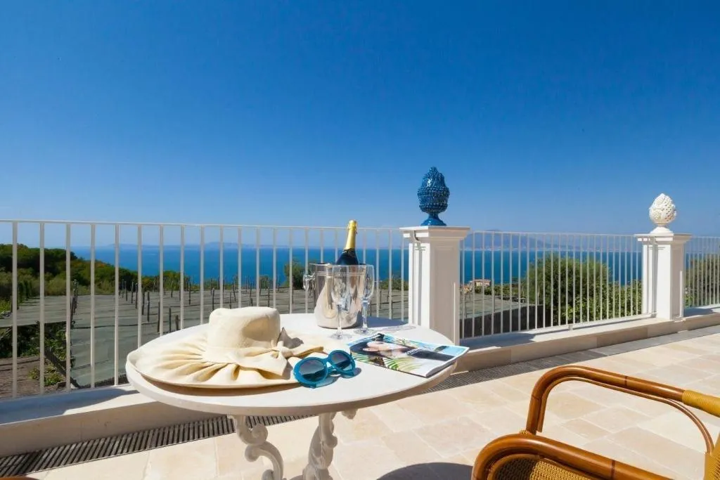 Terrace, Relais Palazzo del Barone - Adults Only, Naples