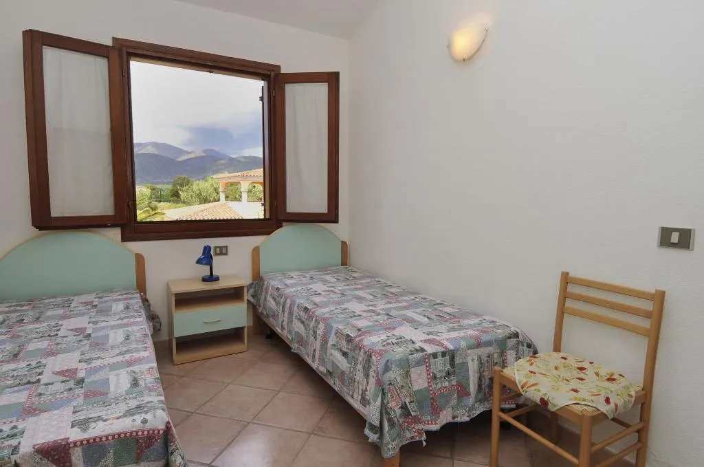APARTMENT CAPACITY 6 Room, Complessi Residenziali Le Canne e Le Canne Mare, Olbia
