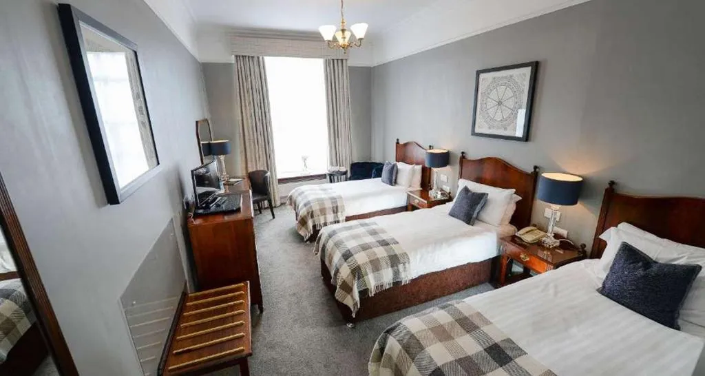 QUADRUPLE CLASSIC Room, Blarney Woollen Mills Hotel BW Signature Col, Cork