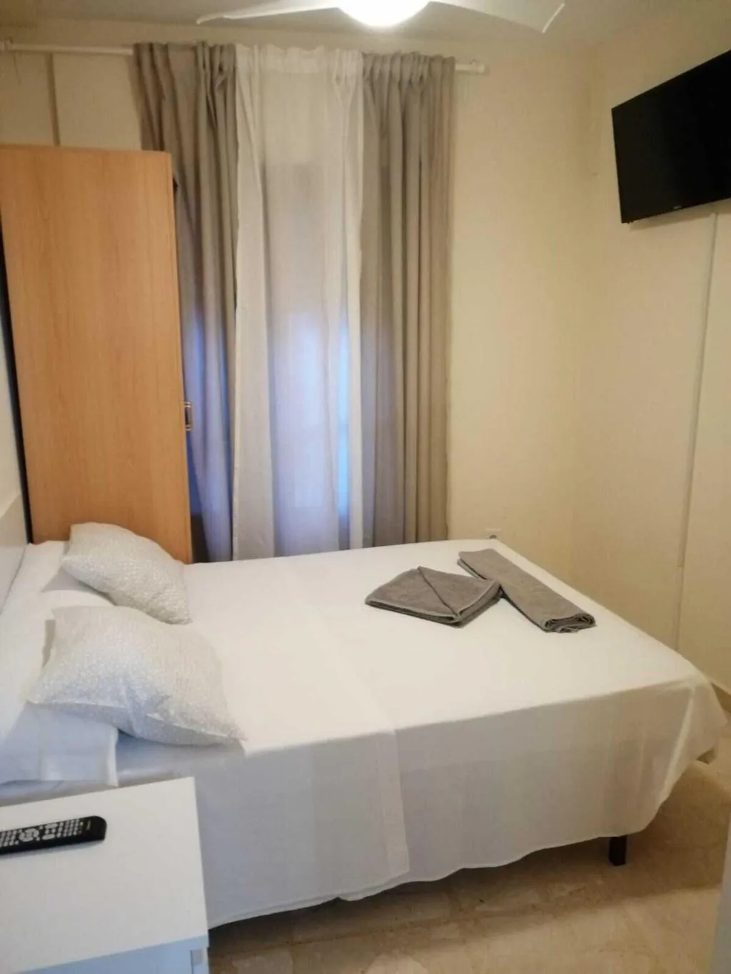 DOUBLE STANDARD Room, Hostal El Peine, Madrid