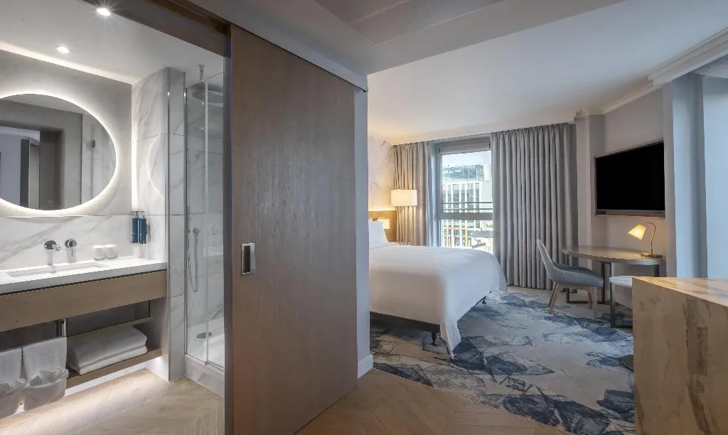 DOUBLE CITY VIEW Room, Hilton Dublin Charlemont, Dublin
