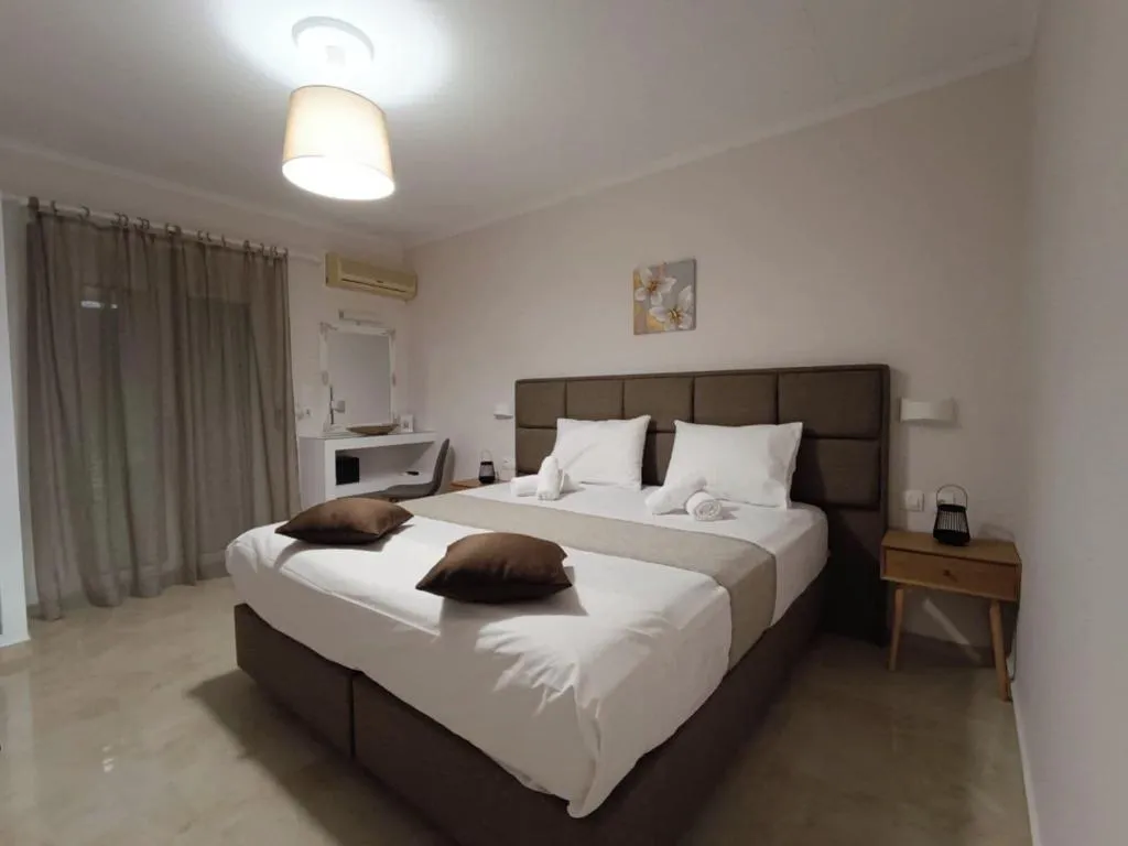 Room, Roussa's Studios and Apartments, Zante