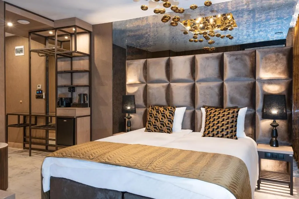 SUITE GRAND DELUXE Room, Art Suites Hotel, Krakow