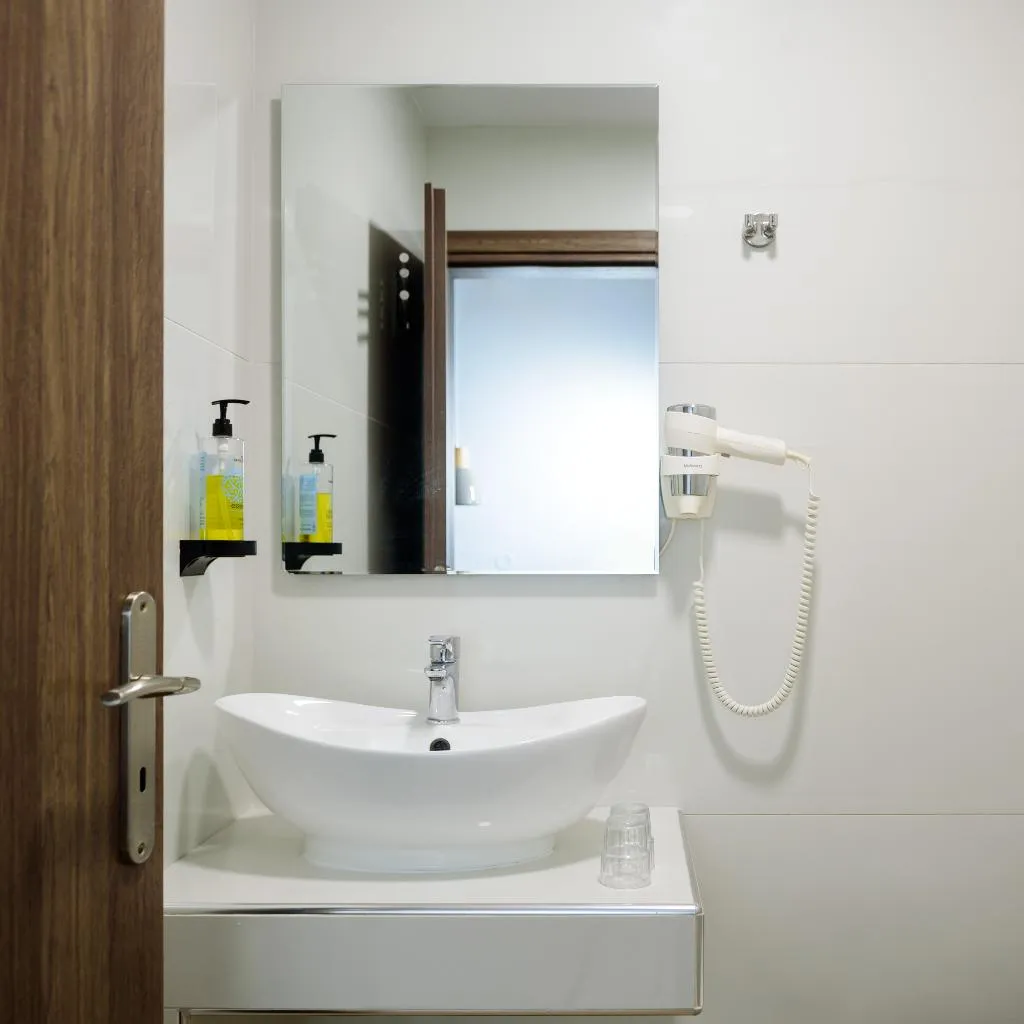 TRIPLE ECONOMY Room, Karidis, Santorini