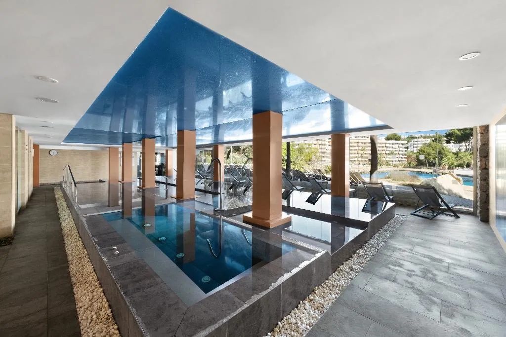 Sports and Entertainment, Occidental Cala Viñas, Majorca