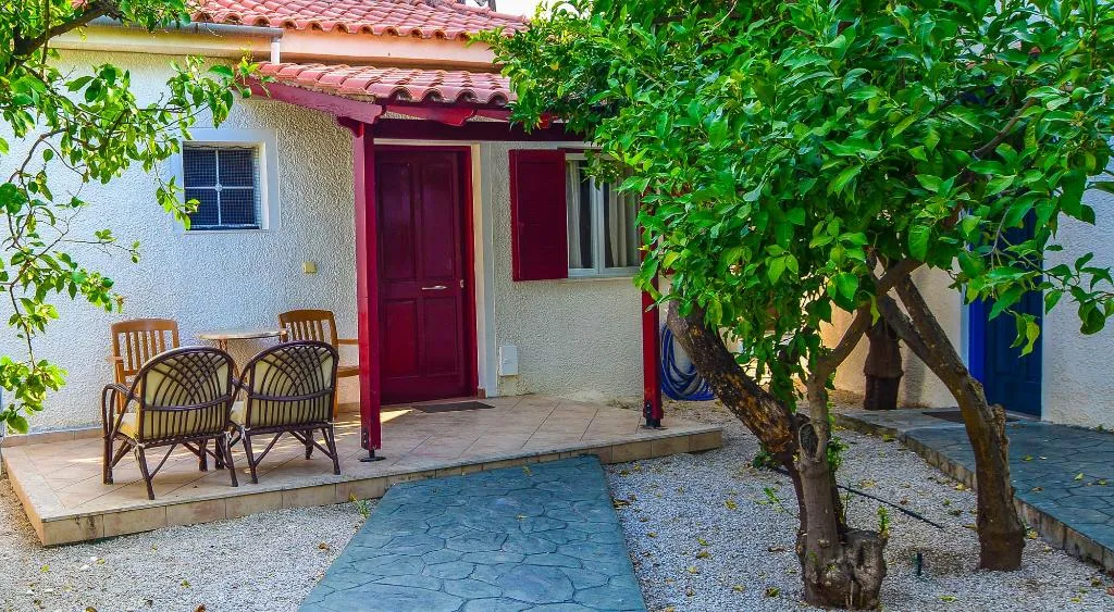 FAMILY ROOM DELUXE GARDEN VIEW Room, Green Village, Athens