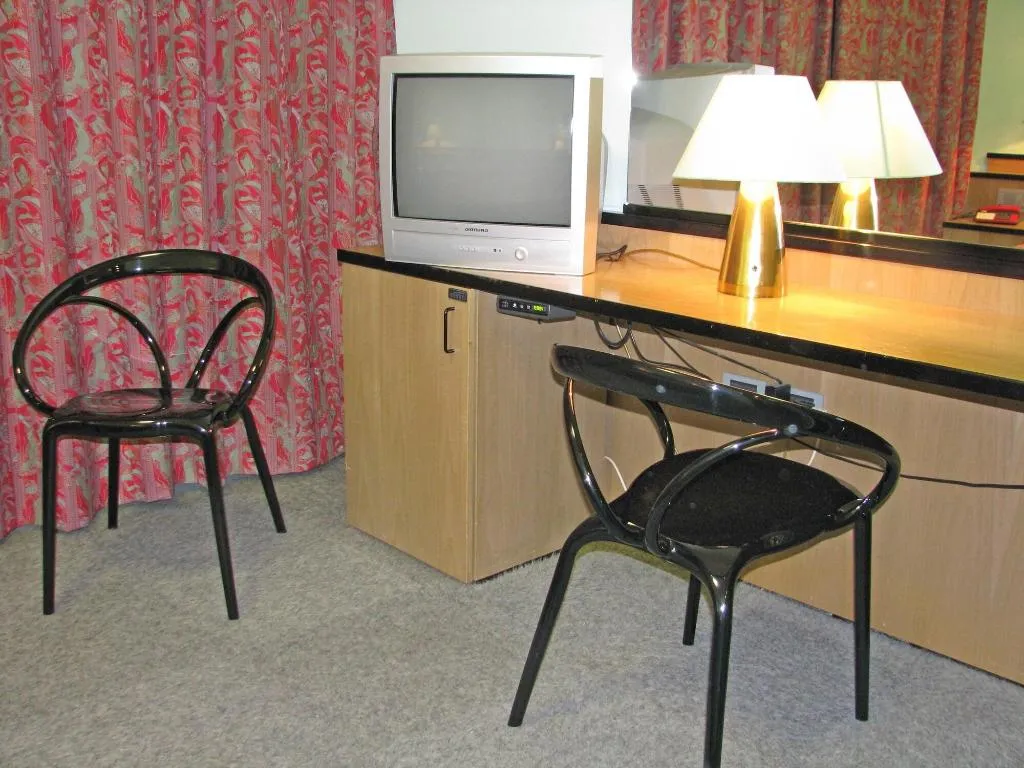 Room, Hotel Longobardo, Milan