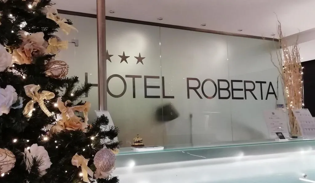 Lobby, Roberta, Venice