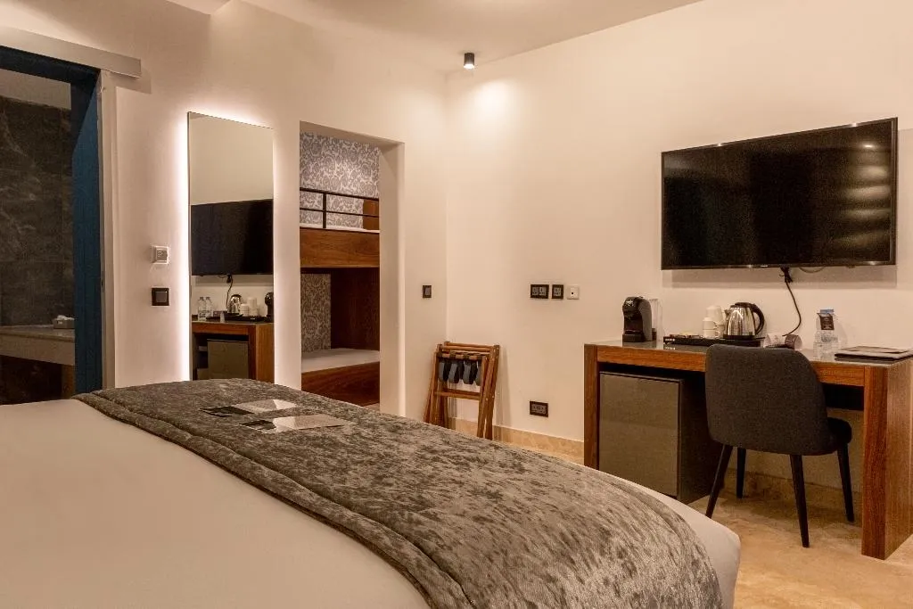 FAMILY ROOM STANDARD Room, The Village Boutique & Spa, Malta