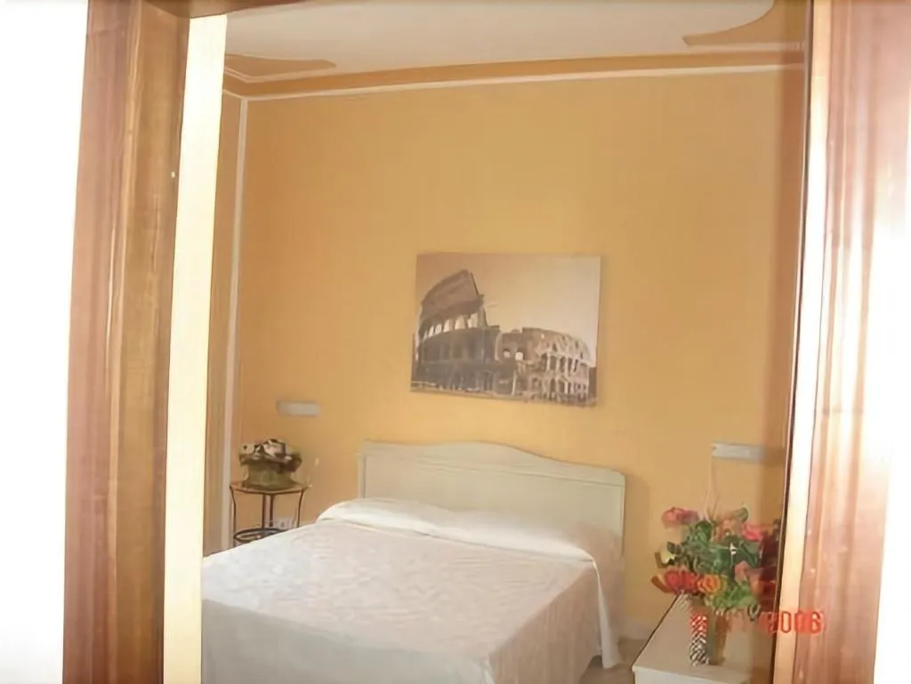 Room, La Dolce Vita Romana, Rome