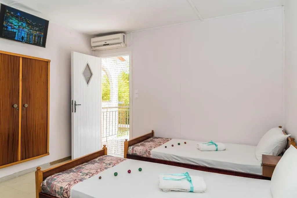 Room, Roussa's Studios and Apartments, Zante