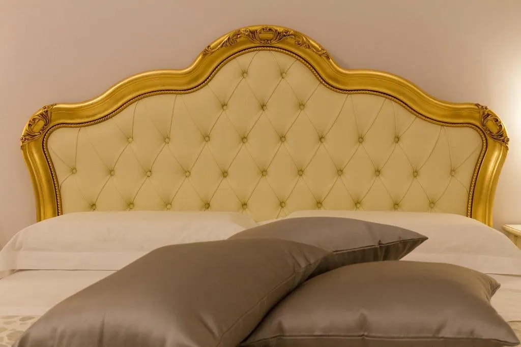 Room, Palazzo Tasca Guest House & Luxury Suite, Catania