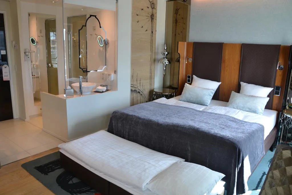 FAMILY ROOM CONNECTING ROOM Room, Tivoli Hotel, Copenhagen