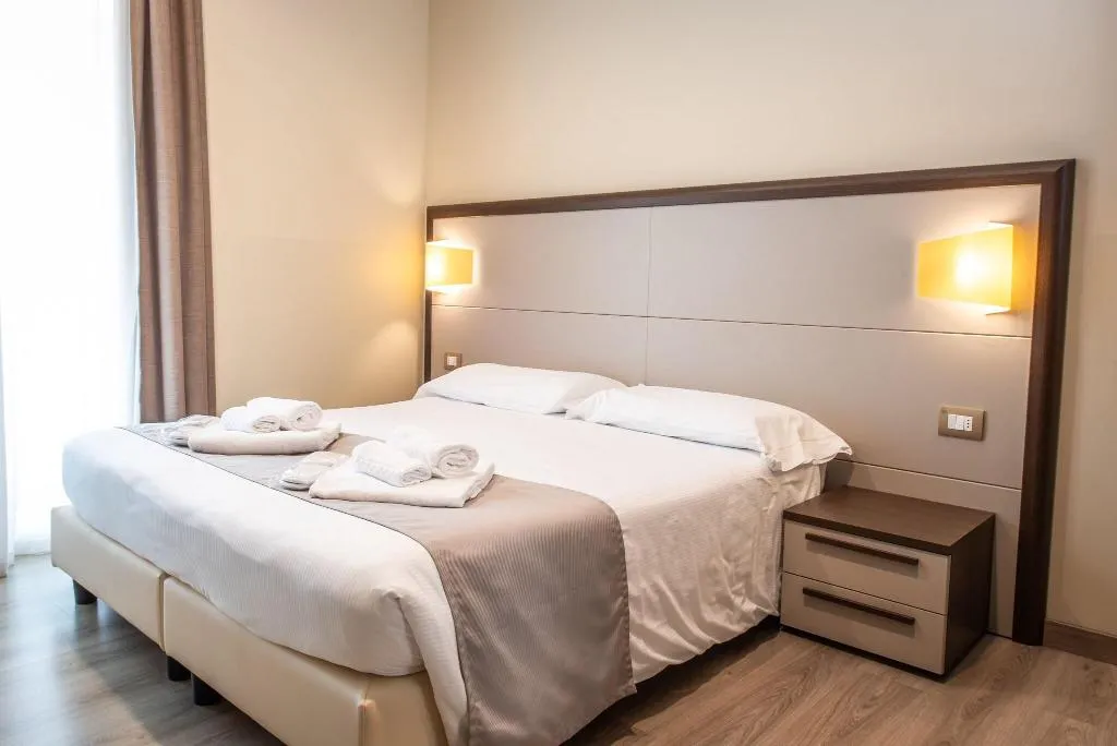 Room, Hotel Rosa, Milan