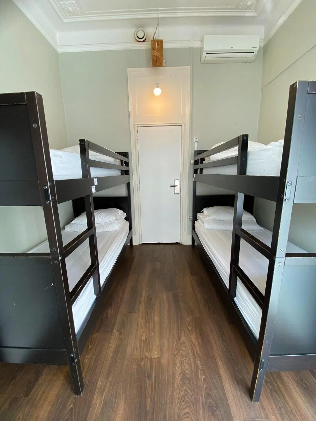 Room, Green Heart Hostel, Lisbon