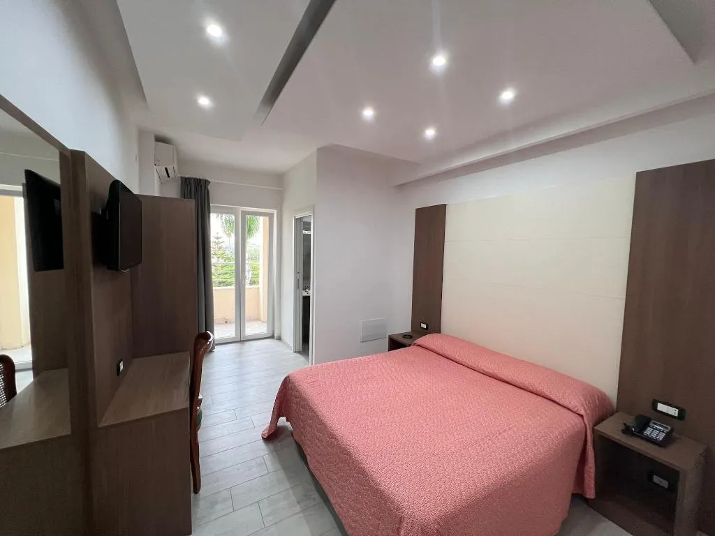 Room, Hotel La Mela, Naples