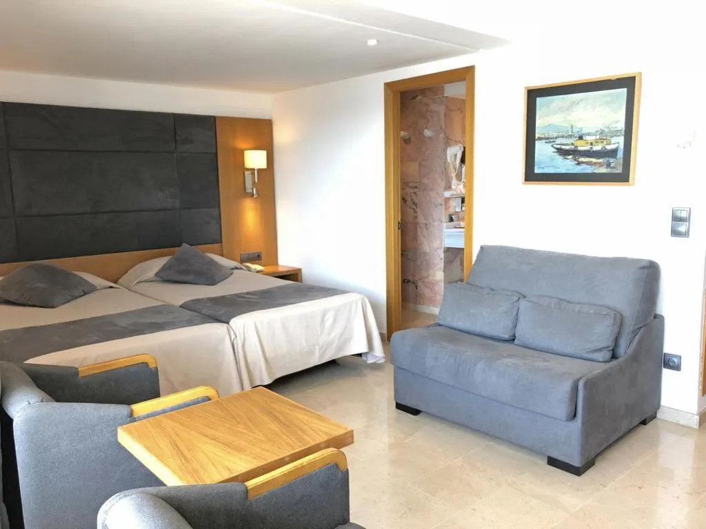 FAMILY ROOM STANDARD Room, Mirador, Majorca