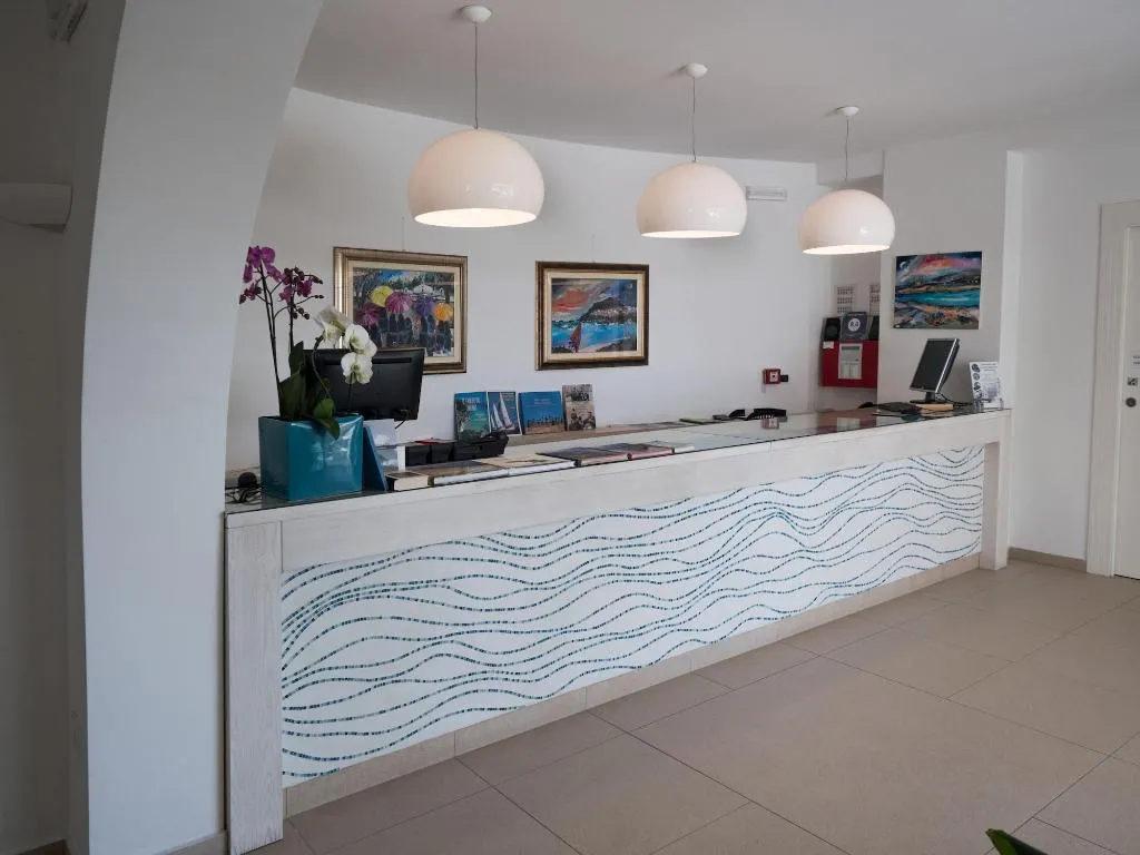 Lobby, Cala Reale, Cagliari