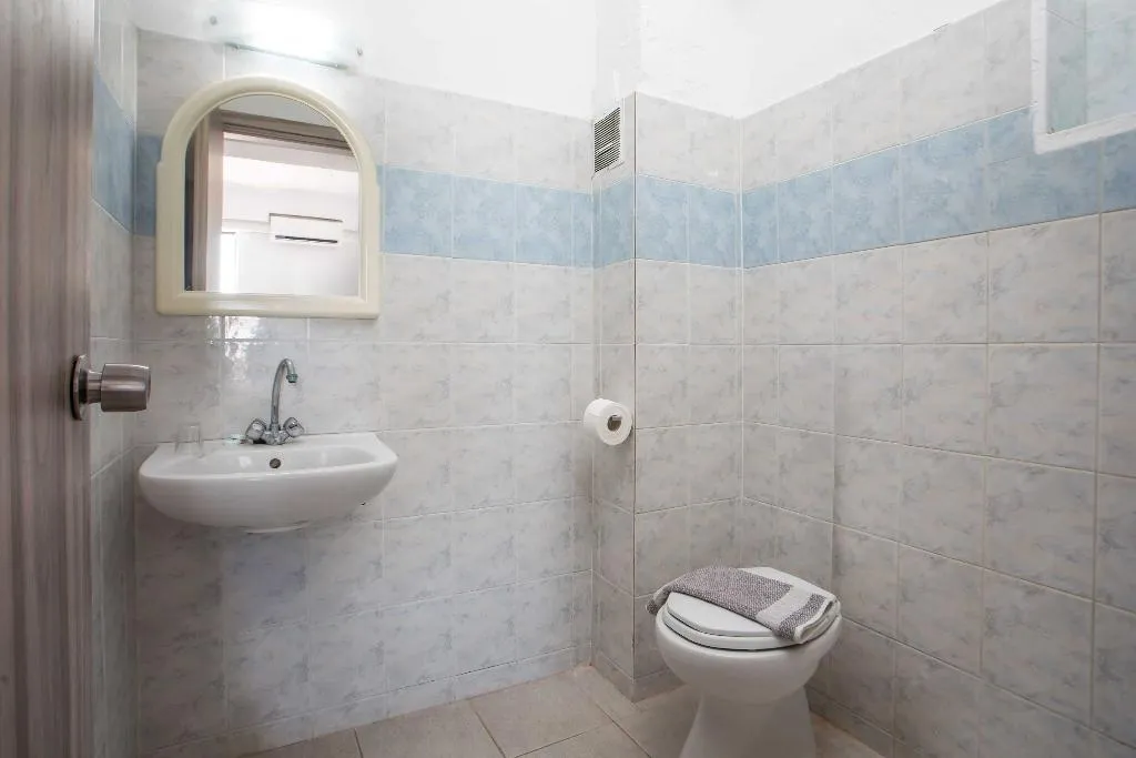 Room, Butterfly Studios, Rhodes