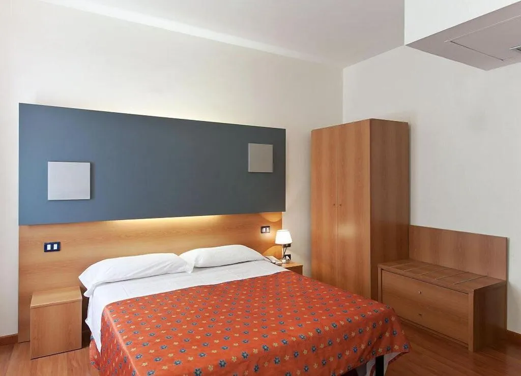Room, Hotel San Remo, Rome