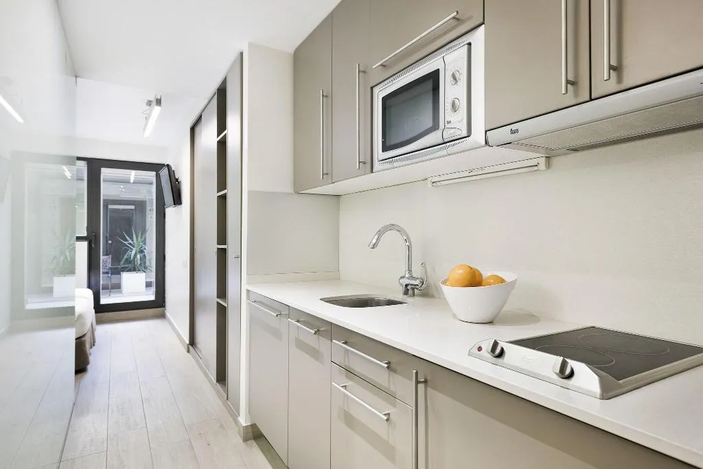 TRIPLE WITH TERRACE Room, Bcn Montjuic, Barcelona