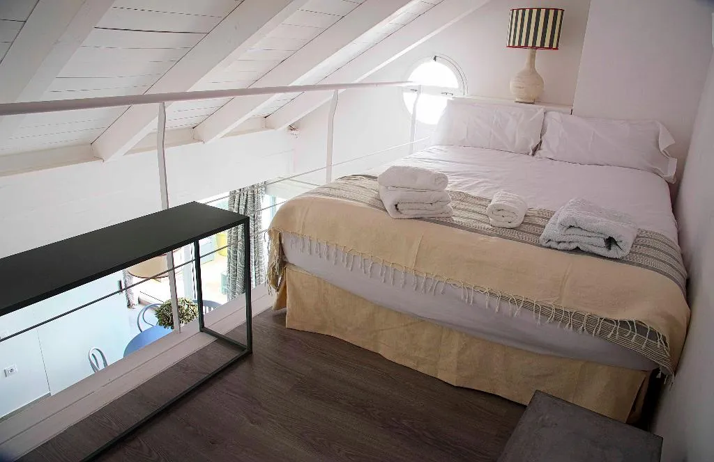 APARTMENT ECONOMY Room, Overland Suites Catedral Luxury Apartments, Seville
