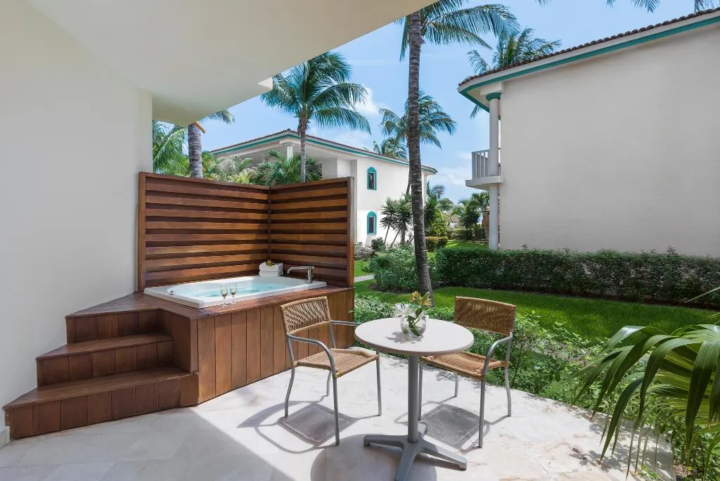 JUNIOR SUITE HONEYMOON Room, Ocean Maya Royale All Inclusive Adults Only, Playa Del Carmen