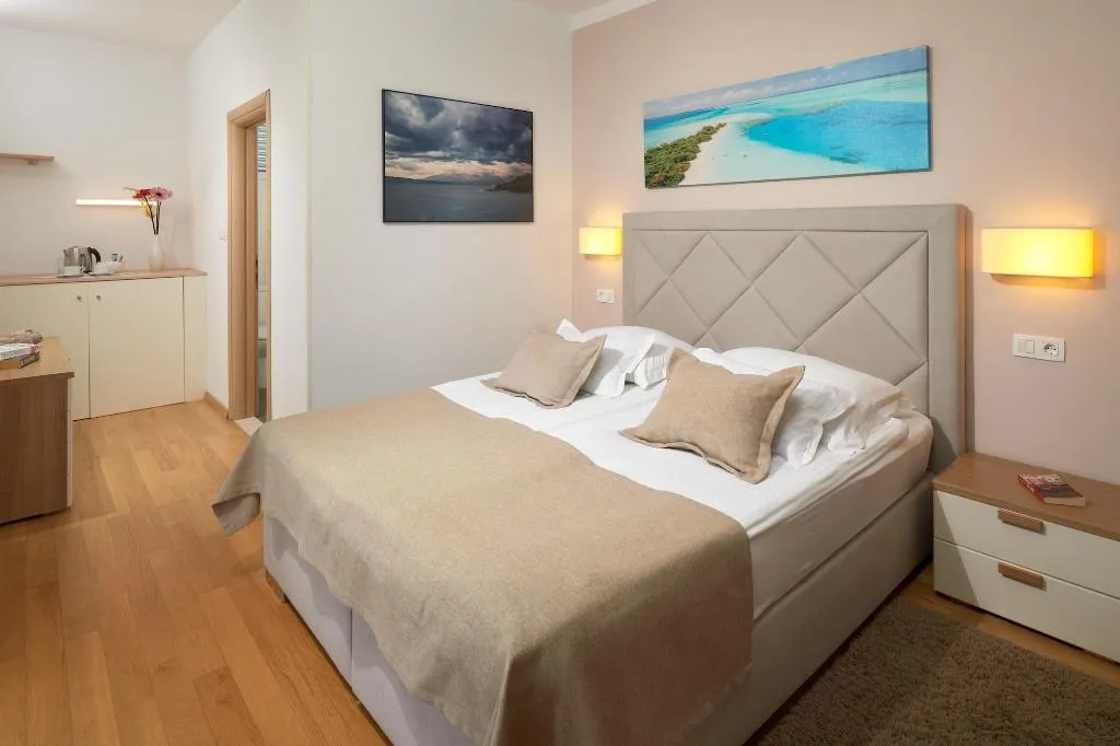 Room, Fortuna, Split