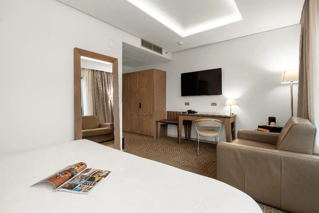 Double or Twin WITH BALCONY Room, Hotel Royal Prague, Prague