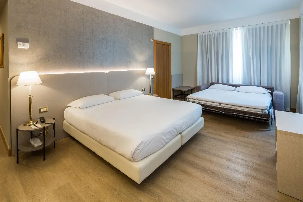 TRIPLE SUPERIOR Room, Hotel Nasco, Milan