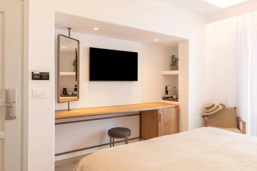 JUNIOR SUITE EXECUTIVE Room, Elena Mykonos, Mykonos